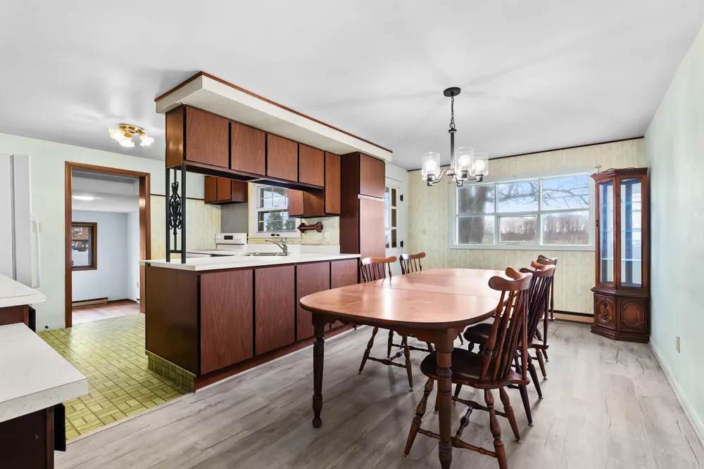 5844 S Scottdale Road Berrien Springs, MI 49103