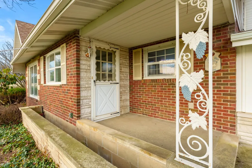 5844 S Scottdale Road Berrien Springs, MI 49103