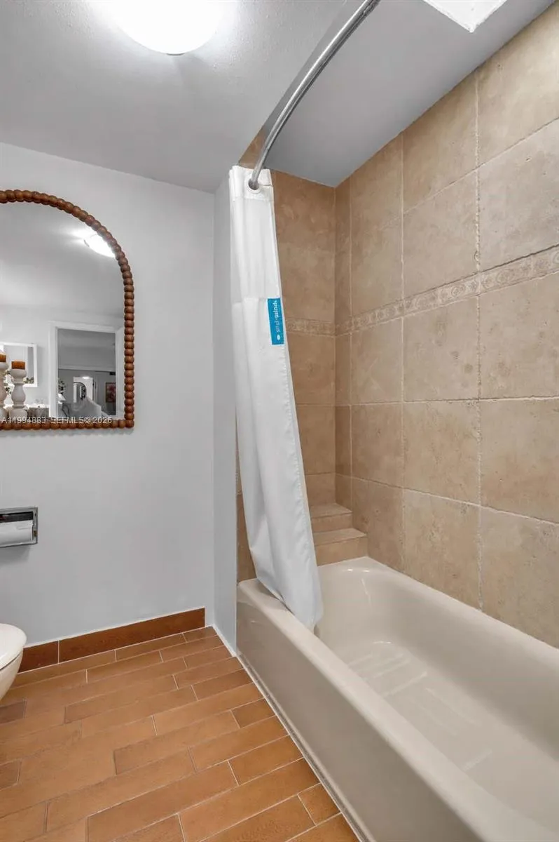 8106 SW 23rd St #28A North Lauderdale, FL 33068