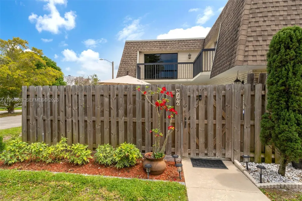 8106 SW 23rd St #28A North Lauderdale, FL 33068