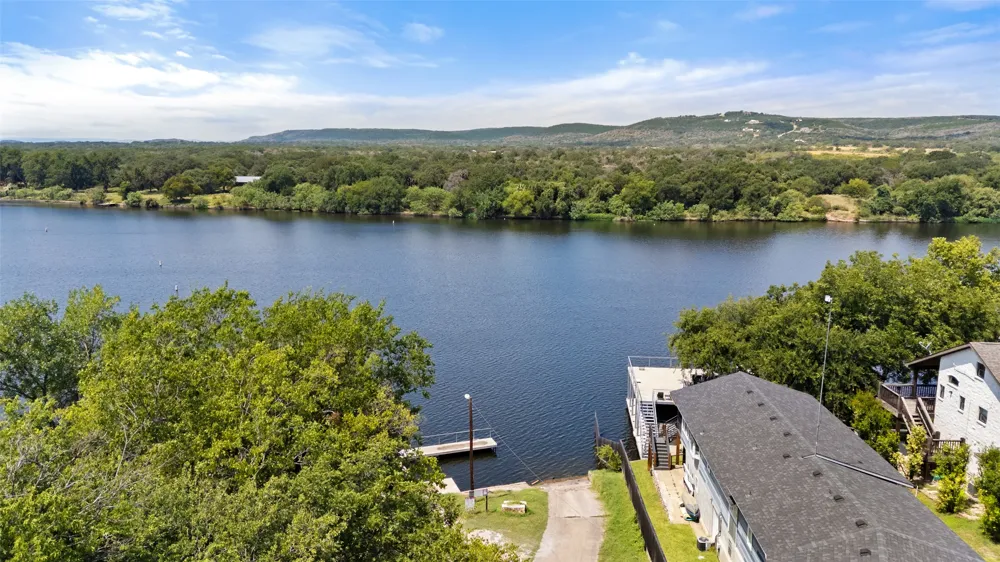 302 Seneca Drive Burnet, TX 78611