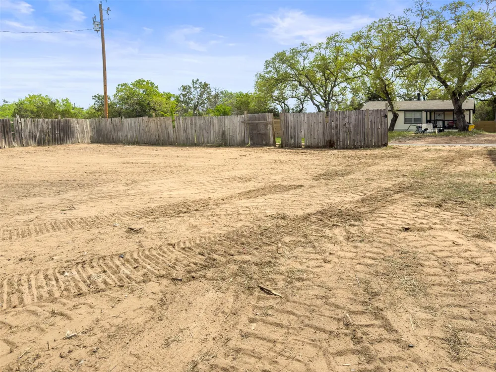 302 Seneca Drive Burnet, TX 78611