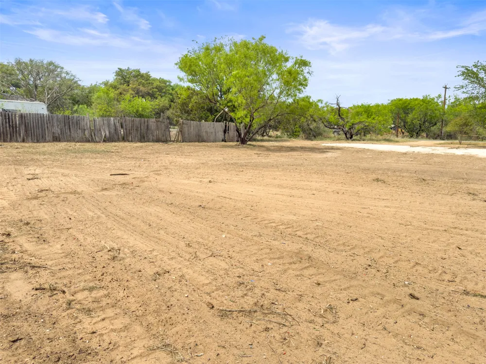 302 Seneca Drive Burnet, TX 78611