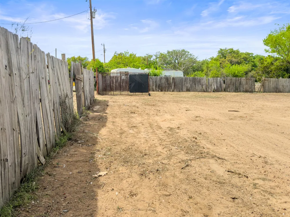 302 Seneca Drive Burnet, TX 78611