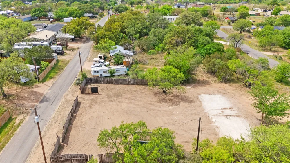 302 Seneca Drive Burnet, TX 78611