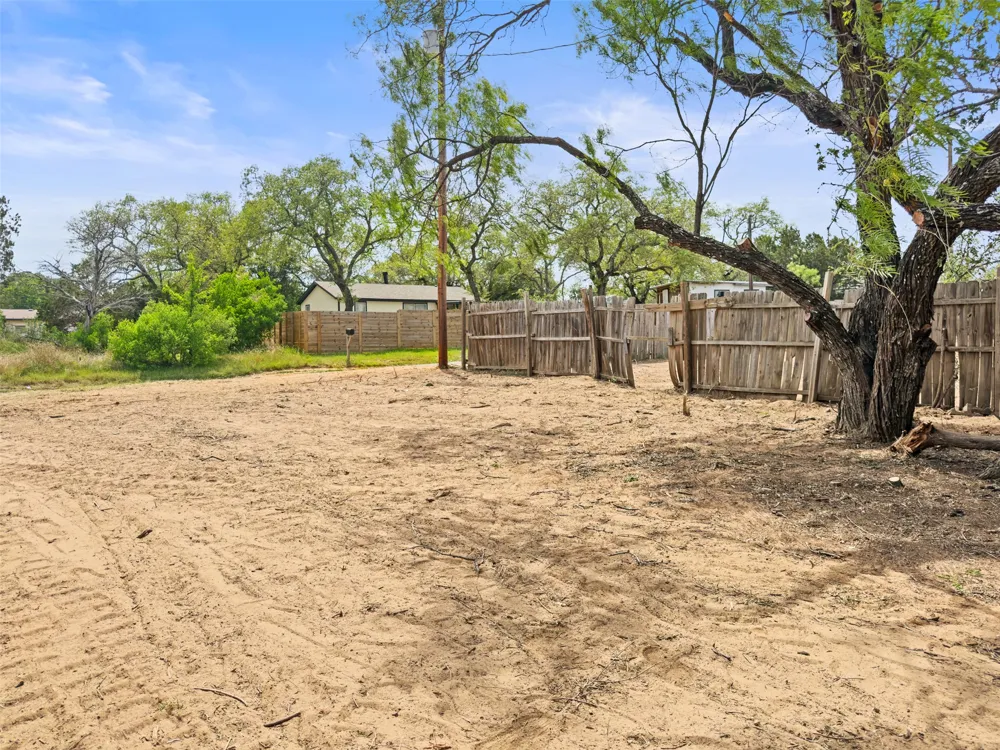 296 Seneca Drive Burnet, TX 78611
