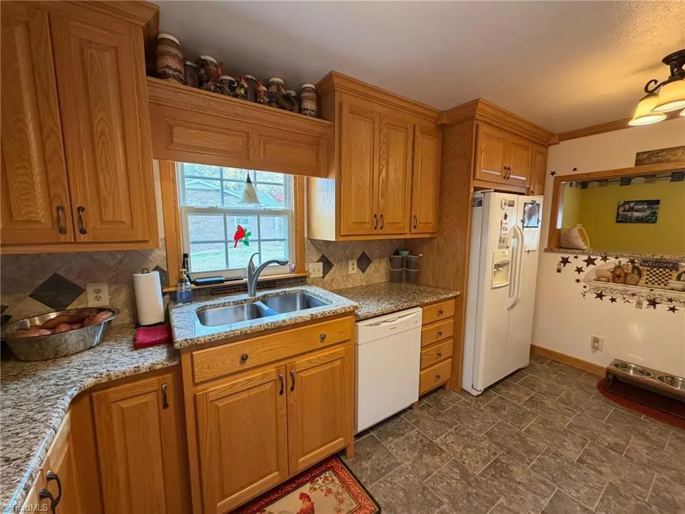 130 Winchester Drive King, NC 27021