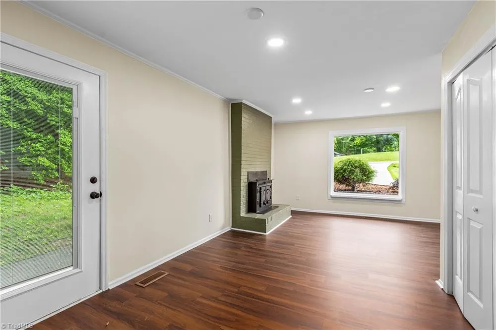 6200 Ridge Road Tobaccoville, NC 27050