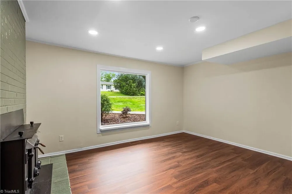 6200 Ridge Road Tobaccoville, NC 27050