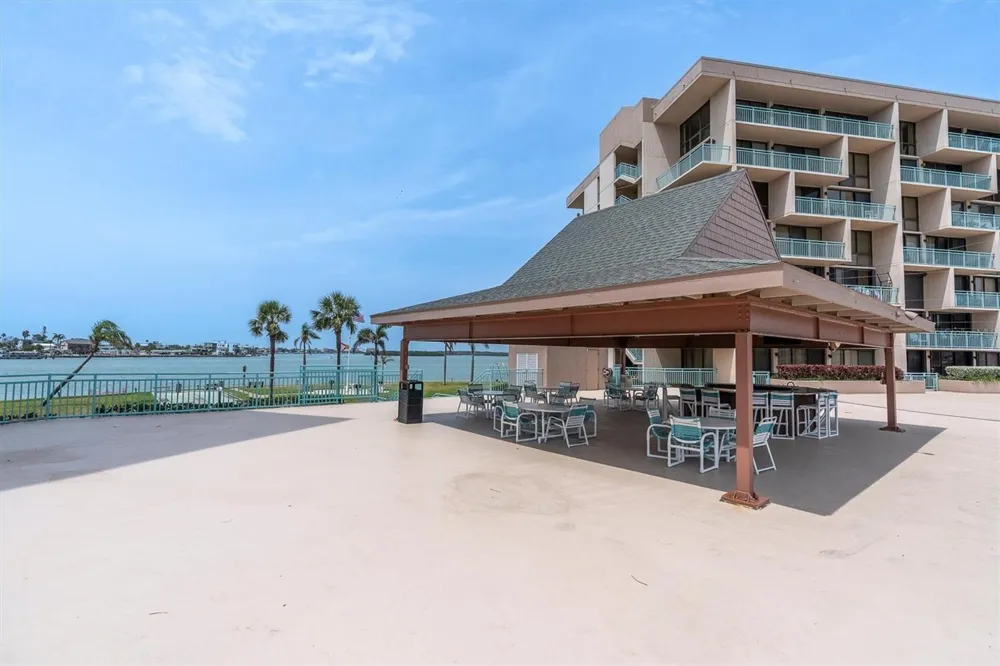 1 KEY CAPRI #102E Treasure Island, FL 33706