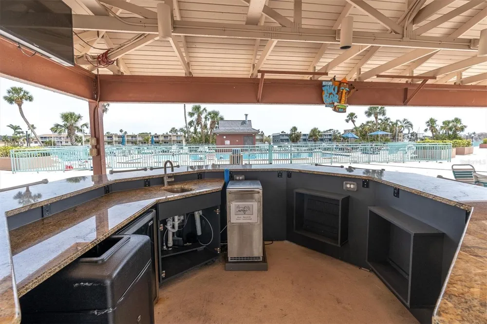 1 KEY CAPRI #102E Treasure Island, FL 33706