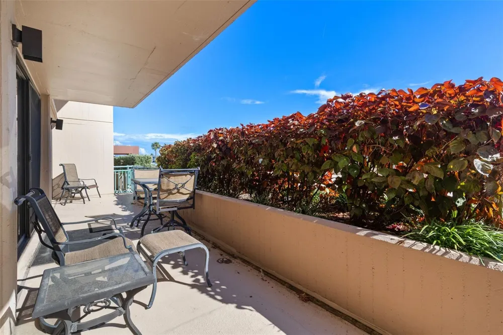 1 KEY CAPRI #102E Treasure Island, FL 33706
