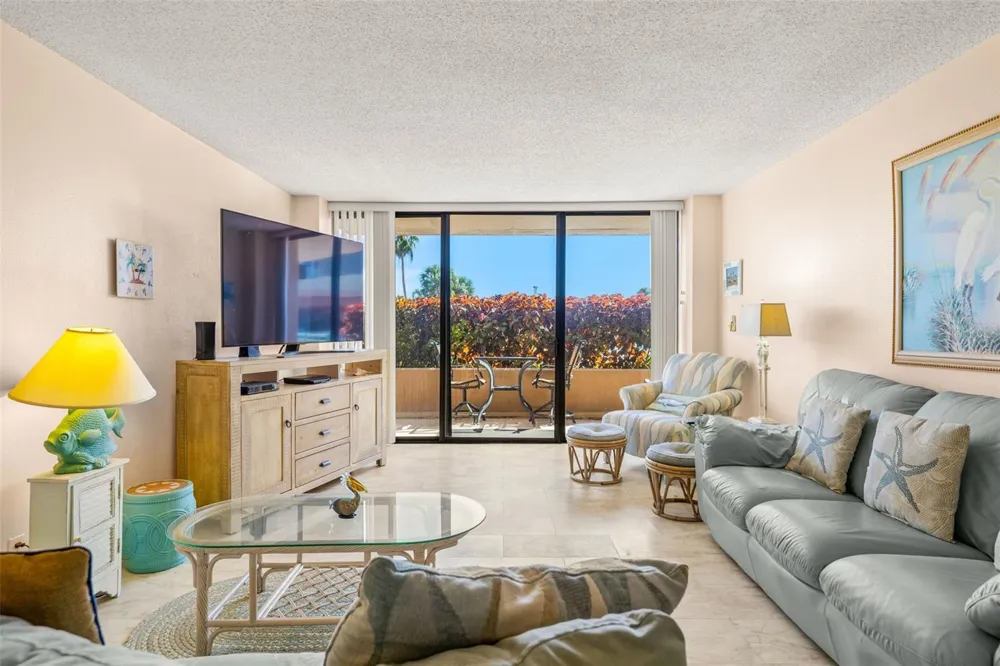 1 KEY CAPRI #102E Treasure Island, FL 33706