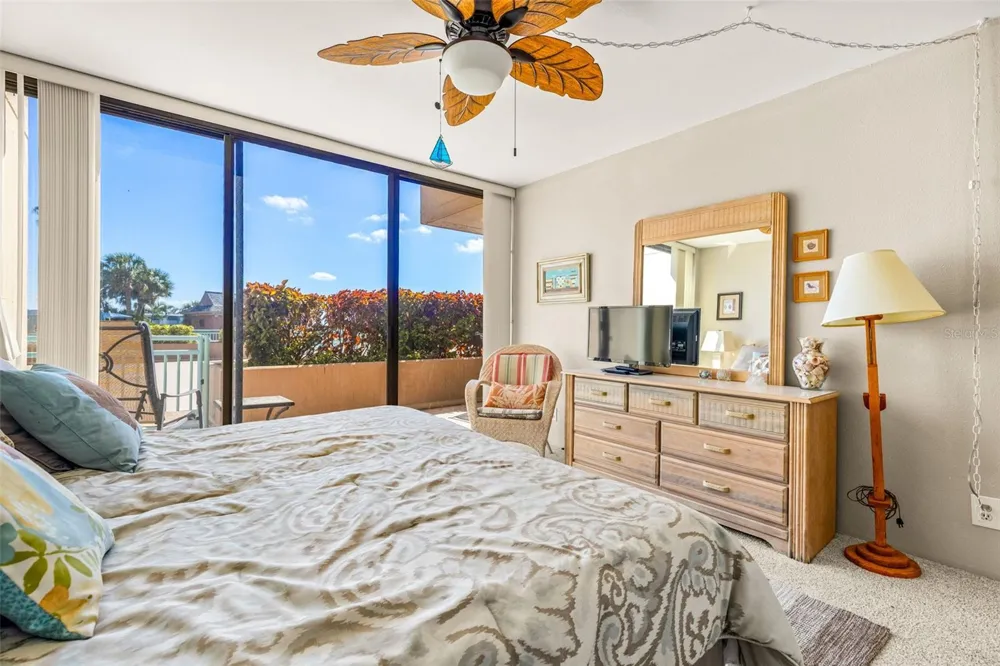 1 KEY CAPRI #102E Treasure Island, FL 33706