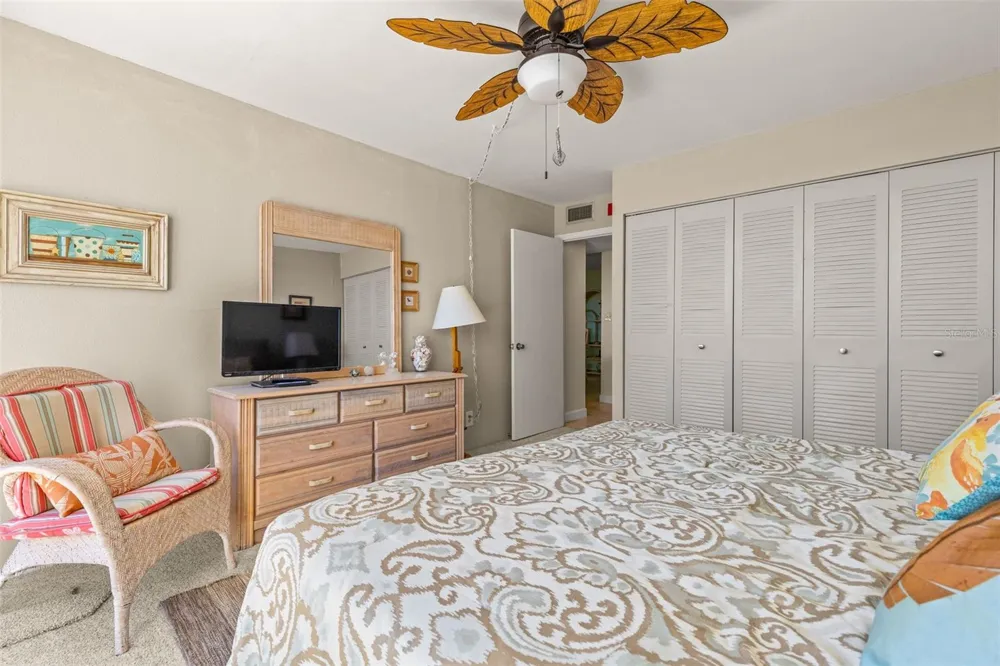 1 KEY CAPRI #102E Treasure Island, FL 33706