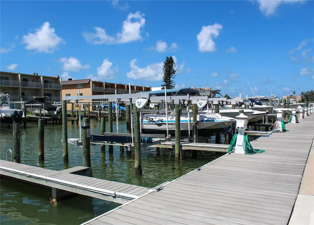 1 KEY CAPRI #102E Treasure Island, FL 33706
