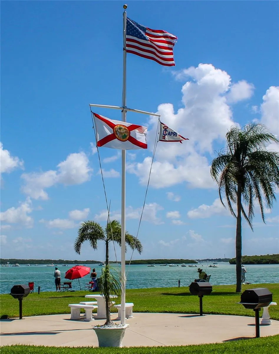 1 KEY CAPRI #102E Treasure Island, FL 33706