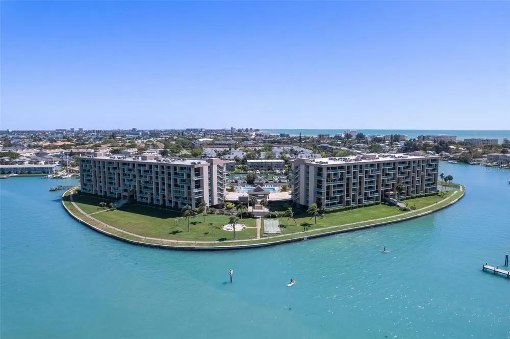 1 KEY CAPRI #102E Treasure Island, FL 33706