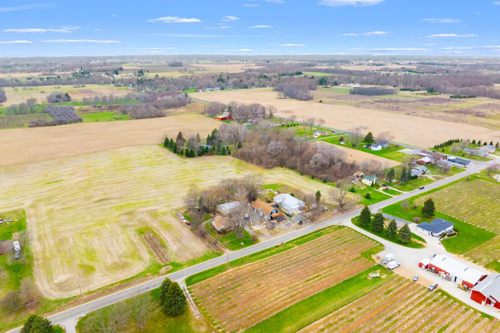 5844 S Scottdale Road Royalton Township, MI 49103