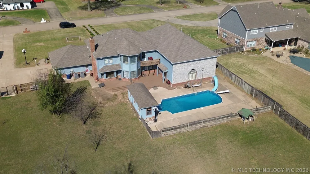 1606 NE Oakridge Drive Claremore, OK 74017