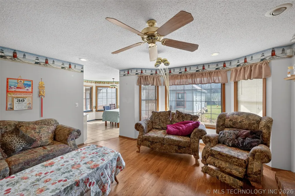 1606 NE Oakridge Drive Claremore, OK 74017