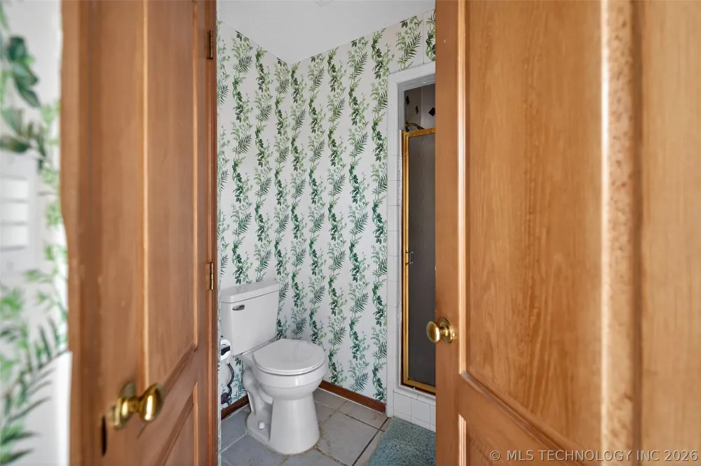 1606 NE Oakridge Drive Claremore, OK 74017
