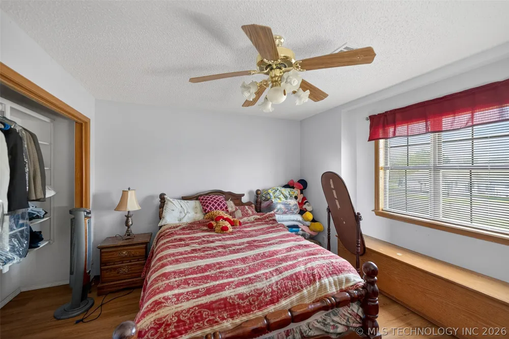 1606 NE Oakridge Drive Claremore, OK 74017