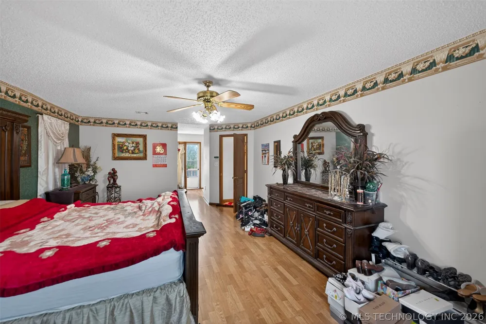 1606 NE Oakridge Drive Claremore, OK 74017