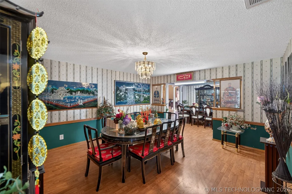 1606 NE Oakridge Drive Claremore, OK 74017
