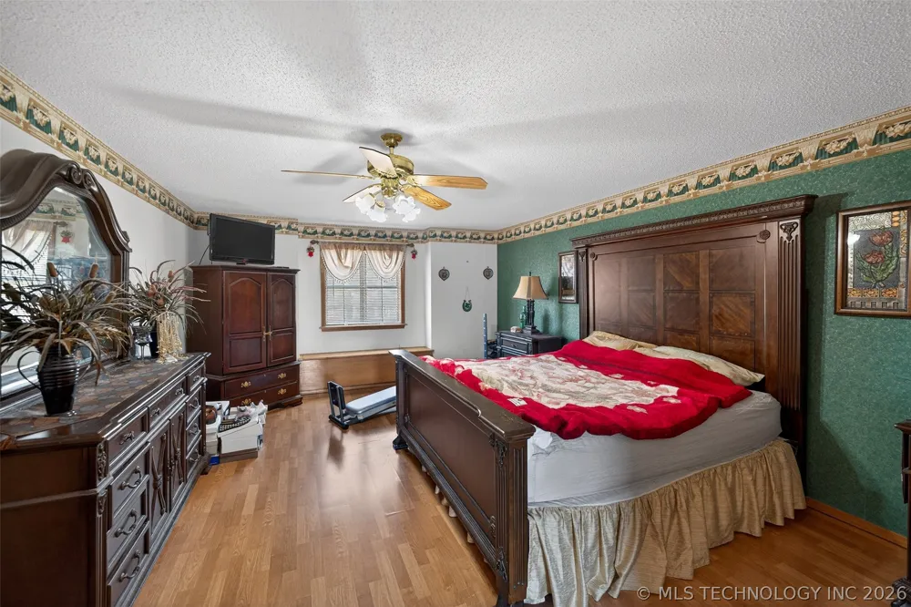 1606 NE Oakridge Drive Claremore, OK 74017