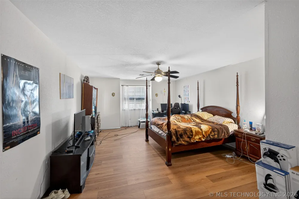 1606 NE Oakridge Drive Claremore, OK 74017