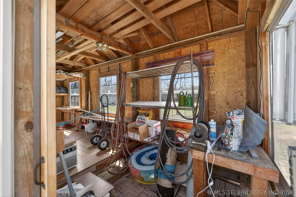 1606 NE Oakridge Drive Claremore, OK 74017