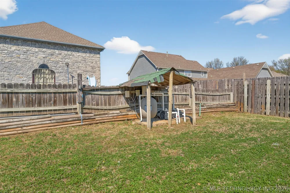 1606 NE Oakridge Drive Claremore, OK 74017