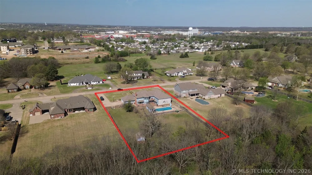 1606 NE Oakridge Drive Claremore, OK 74017
