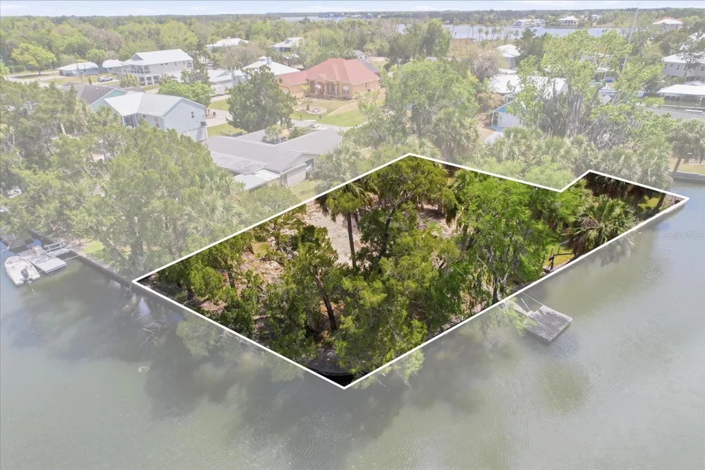 1941 NW 16TH STREET Crystal River, FL 34428