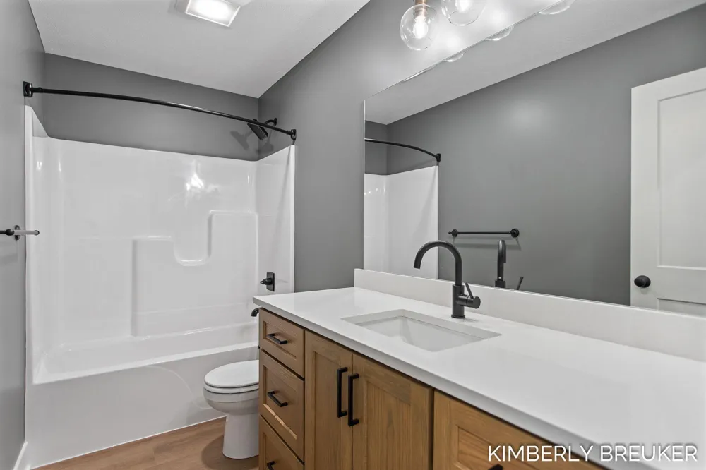 11782 Everett Avenue Allendale, MI 49401
