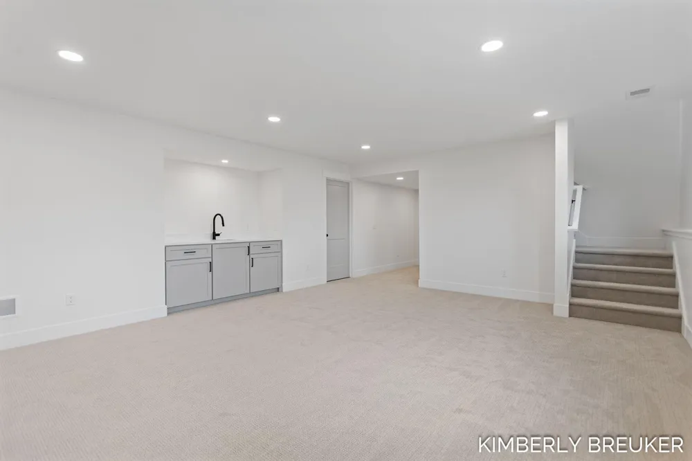 11782 Everett Avenue Allendale, MI 49401