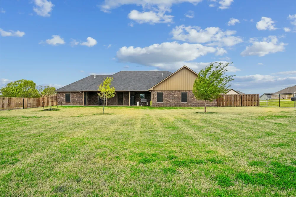 820 Fleitman Drive Muenster, TX 76252