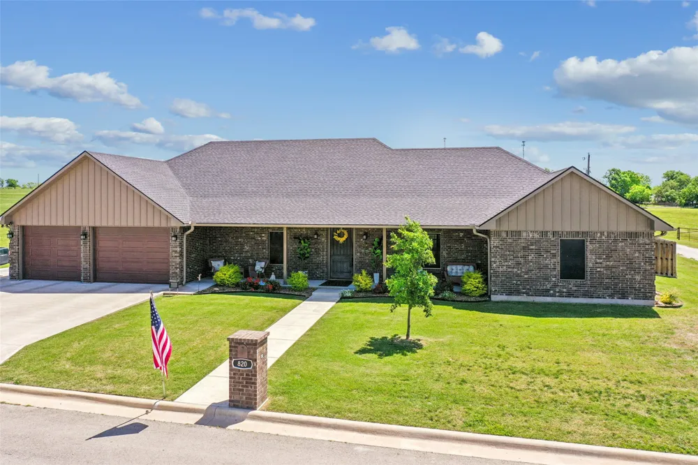 820 Fleitman Drive Muenster, TX 76252