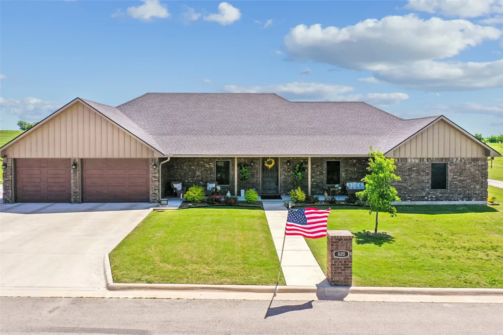 820 Fleitman Drive Muenster, TX 76252