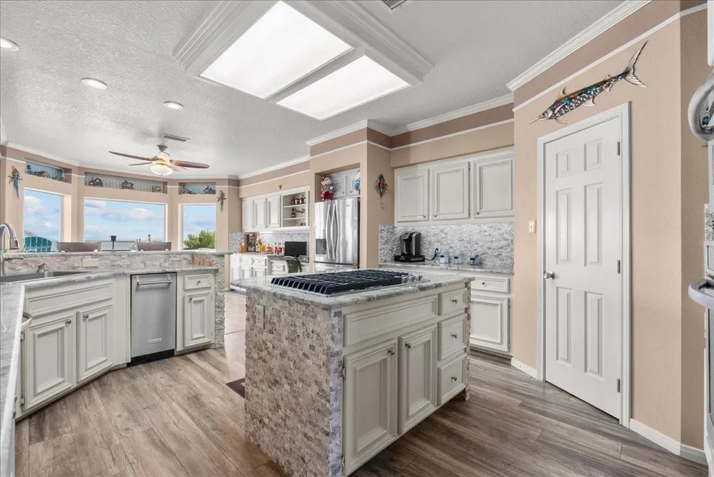 1331 Edwards Drive San Leon, TX 77539