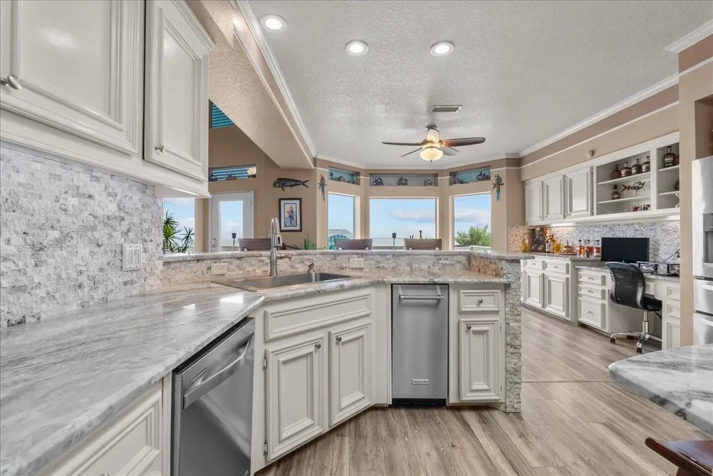 1331 Edwards Drive San Leon, TX 77539