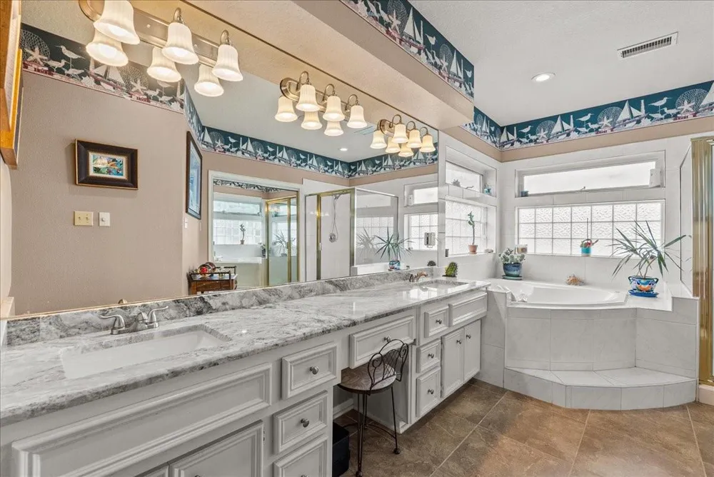 1331 Edwards Drive San Leon, TX 77539