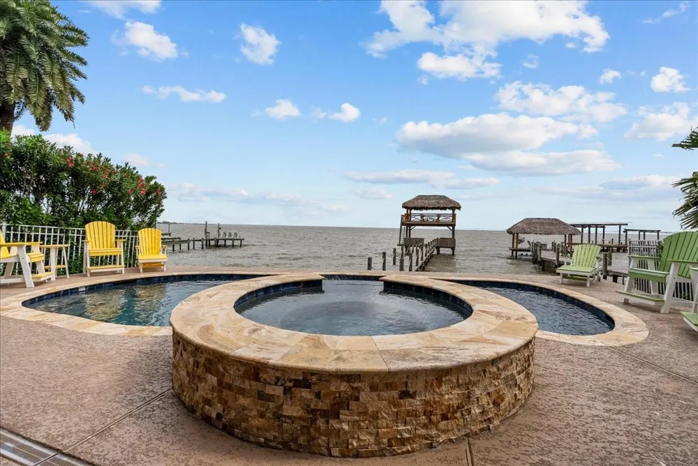 1331 Edwards Drive San Leon, TX 77539