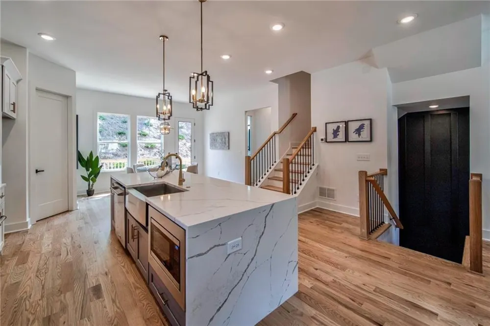 237 West Marietta Street Canton, GA 30114