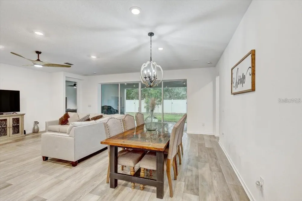 2824 QUAIL CREST COURT Valrico, FL 33594