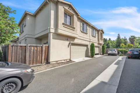 2256 Dorset Lane