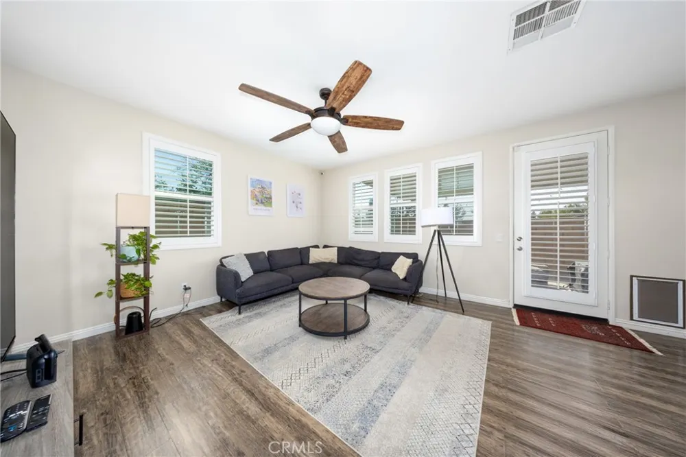 12068 Preston Grand Terrace, CA 92313