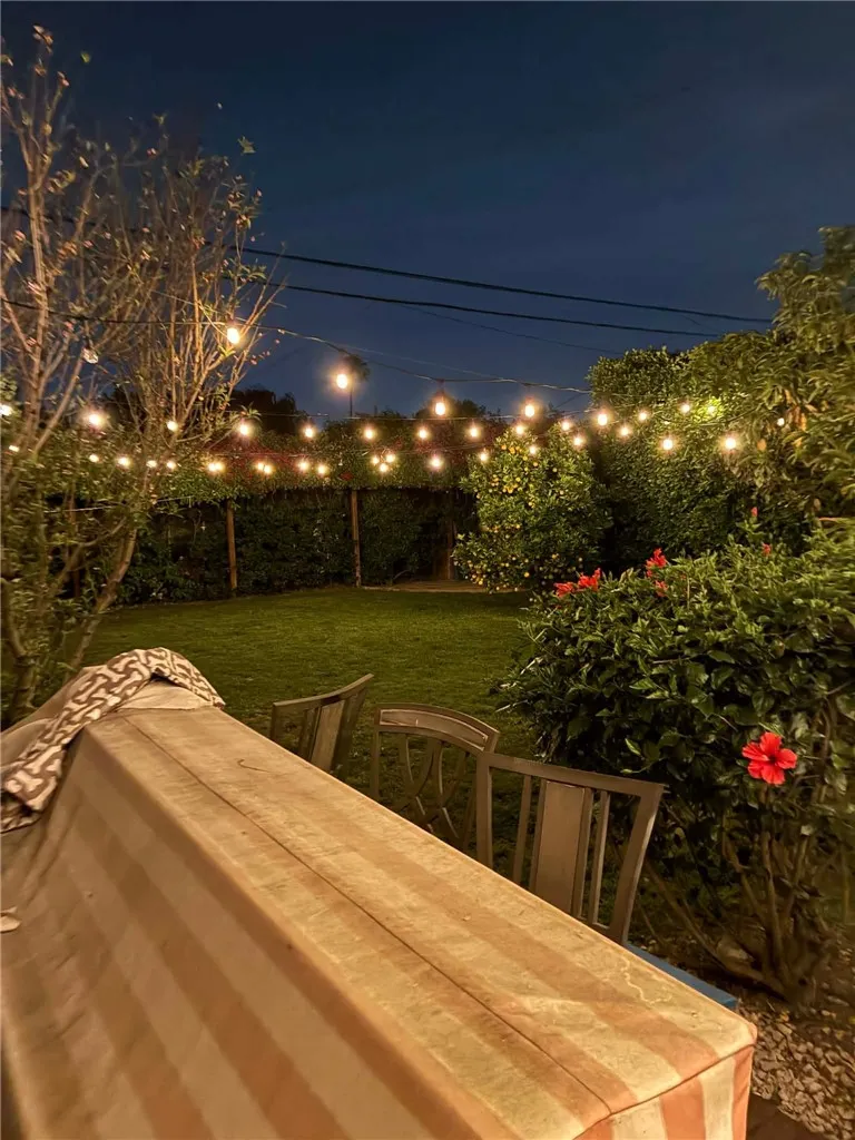 1115 E 105th Los Angeles, CA 90002