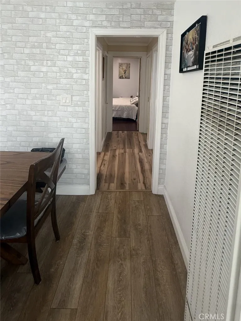 1115 E 105th Los Angeles, CA 90002